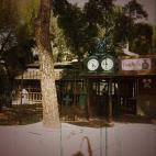 En el exterior, el que está en la entrada detecta si alguien va especialmente aterrado. "Vamos a por ellos. Eso anima mucho al grupo, se transmite ese miedo que también es muy bueno para el actor. Es muy frustrante que pase un grupo como si fu...