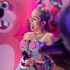 NEW YORK, NY - AUGUST 25: Miley Cyrus performs during the 2013 MTV Video Music Awards at the Barclays Center on August 25, 2013 in the Brooklyn borough of New York City. (Photo by Jemal Countess/FilmMagic)