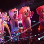 NEW YORK, NY - AUGUST 25: Miley Cyrus performs during the 2013 MTV Video Music Awards at the Barclays Center on August 25, 2013 in the Brooklyn borough of New York City. (Photo by Michael Loccisano/FilmMagic)