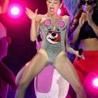 NEW YORK, NY - AUGUST 25: Miley Cyrus performs during the 2013 MTV Video Music Awards at the Barclays Center on August 25, 2013 in the Brooklyn borough of New York City. (Photo by Jeff Kravitz/FilmMagic for MTV)