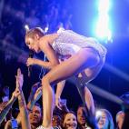 NEW YORK, NY - AUGUST 25: Miley Cyrus performs during the 2013 MTV Video Music Awards at the Barclays Center on August 25, 2013 in the Brooklyn borough of New York City. (Photo by Jeff Kravitz/FilmMagic for MTV)