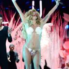 NEW YORK, NY - AUGUST 25: Lady Gaga performs during the 2013 MTV Video Music Awards at the Barclays Center on August 25, 2013 in the Brooklyn borough of New York City. (Photo by Kevin Mazur/WireImage for MTV)