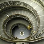 Es una de las principales atracciones de Roma. El origen de esta colección se remonta a elección del Papa Julio II en 1503, con su colección de arte privada fue el primer impulsor de estos museos, que se fueron completando y desarrollando con...