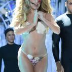 NEW YORK, NY - AUGUST 25: Lady Gaga performs during the 2013 MTV Video Music Awards at the Barclays Center on August 25, 2013 in the Brooklyn borough of New York City. (Photo by Kevin Mazur/WireImage for MTV)