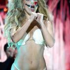 NEW YORK, NY - AUGUST 25: Lady Gaga performs during the 2013 MTV Video Music Awards at the Barclays Center on August 25, 2013 in the Brooklyn borough of New York City. (Photo by Kevin Mazur/WireImage for MTV)