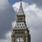 5c8b76fe2300003000e84400