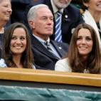 No es así. En serio. ¡Mira a Kate! ¡Y Pippa! ¡Y Simon Cowell! (Desgraciadamente, no estaba aquel día en la grada VIP de Wimbledon. Pero sabemos que sabes cómo son sus dientes). Los británicos hemos hecho grandes avances en el terreno de l...