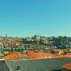 Desde la terraza de las bodegas pueden verse también excelentes panorámicas del río y la ciudad.