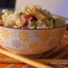 ▶️ Ingredientes: arroz largo, guisantes, tortilla francesa, jam&oacute;n york, salsa de soja y aceite de girasol.▶️ Encuentra aqu&iacute; la receta completa.