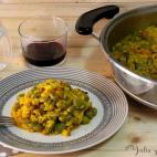 ▶️ Ingredientes: arroz, jam&oacute;n serrano, habas, zanahoria, cebolla, tomate rallado, ajo, pimiento verde, caldo de carne, agua y sal.▶️ Encuentra aqu&iacute; la receta completa.