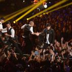 NEW YORK, NY - AUGUST 25: Justin Timberlake performs during the 2013 MTV Video Music Awards at the Barclays Center on August 25, 2013 in the Brooklyn borough of New York City. (Photo by Rick Diamond/Getty Images for MTV)