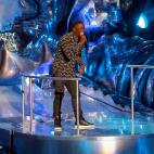 NEW YORK, NY - AUGUST 25: Kevin Hart speaks onstage during the 2013 MTV Video Music Awards at the Barclays Center on August 25, 2013 in the Brooklyn borough of New York City. (Photo by Jemal Countess/FilmMagic)