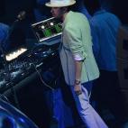 NEW YORK, NY - AUGUST 25: DJ Cassidy performs during the 2013 MTV Video Music Awards at the Barclays Center on August 25, 2013 in the Brooklyn borough of New York City. (Photo by Rick Diamond/Getty Images for MTV)