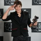 Austin Mahone, winner of the Artist to Watch award at the MTV Video Music Awards August 25, 2013 at the Barclays Center in New York. AFP PHOTO/Stan HONDA (Photo credit should read STAN HONDA/AFP/Getty Images)