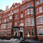 Descrito por los usuarios como uno de los mejores peque&ntilde;os hoteles boutique de lujo en Londres, el n&ordm; 11 de Cadogan Gardens es propiedad de la modelo y actriz brit&aacute;nica Liz Hurley. Situado en uno de los barrios m&aacute;s lujo...