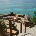 El millonario Sir Richard Branson est&aacute; orgulloso de haber convertido en hotel su isla privada en las Antillas inglesas, que adquiri&oacute; en 1978. Algunos famosos que han elegido esta isla para pasar sus vacaciones han sido la princesa ...