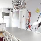 El Rivoli Cinema Hostel es el albergue perfecto para los amantes del séptimo arte. Fue el primer alojamiento temático de cine de Portugal y tiene trece habitaciones inspiradas en una película y director diferente cada una como, por ejemplo, T...