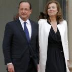 France's president Francois Hollande and his companion Valerie Trierweiler leave the Elysee presidential Palace in Paris, after he being officially invested as France's president on May 15, 2012, at the end of the formal investiture ceremony.