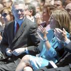 Fue su valedor, la introdujo en las listas en 2003, mimó sus cargos. Su vida política está unida directamente a Alberto Ruiz-Gallardón. Pero ha llegado el momento de venderse si quiere ser la candidata. Ella presenta como principal baza su t...