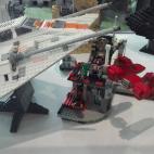 El aerodeslizador T-47 o Snowspeeder, es el caza terrestre que empleó la Alianza en Hoth. Es la pieza favorita de Alomar. "No es la más espectacular pero está muy bien hecha, sus proporciones, la manera de construirla... Es superelegante", af...