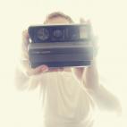 Otra de las actividades más beneficiosas para conseguir que el cambio sea menos brusco es el de recopilar las fotografías realizadas durante el verano, si nos hemos ido a algún sitio, o en alguna reunión familiar. De esa forma recuperamos re...