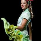 ¿Quién podría permitirse subir a la pasarela madrileña nada menos que a Alessandra Ambrosio, una de las principales tops del mundo? Su caché solo está a la altura de Desigual, una marca de consumo habitual de medio mundo (lo que se ha veni...