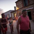 Los recolectores salen de casa para recoger las uvas