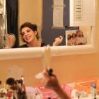 Es la diva y también la voz. Marta Ribera interpreta gran parte de las canciones del espectáculo. Antes de estar en The Hole Zero, su voz sonó en The Hole 2.