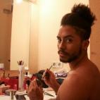 Después de bailar en El Rey León, ahora hace de supuesto prínicipe africano en The Hole Zero. Natural de la República Dominicana, es uno de los bailarines de la obra.