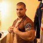 De origen búlgaro, Yani Stoyanov y Valeri Tsvetkov (en la imagen) sustituyen a los titulares Constantin Ciobotaru y Dan Tăzlăuanu. Los dos rumanos, que forman el Dúo Ballance, interpretan a los miembros de seguridad de la sala.