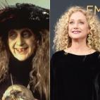 Kane (1952) reemplazó a Malina como la matriarca Addams en la secuela sobre la familia. Ya había sido nominada al Oscar por Hester Street (1976) y había actuado en Tarde de perros (donde coincidió con la otra abuela Addams, Malina), Annie Ha...