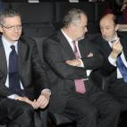 Pero sin duda, la reforma que más rechazo ha suscitado ha sido la En la fotografía, Gallardón junto a Alfredo Pérez Rubalcaba (a la derecha) en los premios Ortega Y Gasset de periodismo en mayo de 2012.