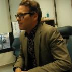 Lo primero es probarse los dientes. ¿Con cuáles se siente mejor?