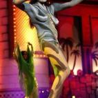 5c8b8116360000a61b6d404f