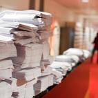 El candidato "tiene que ser capaz de decir lo que hará en los primeros meses y años de mandato", según Carnero. Los eurodiputados valorarán mucho que se "concreten los compromisos que adquirió Juncker" al ser elegido, en palabras de Iratxe ...