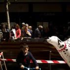 5c8b7af0240000f404a4d2f2