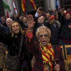 5c8a8fb1240000f404a33b0f