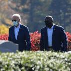 Joe Biden visita con su familia la tumba de su hijo Beau Biden