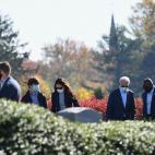 Joe Biden visita con su familia la tumba de su hijo Beau Biden