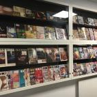 Todos los cat&aacute;logos de Ikea, en el edificio donde se fotograf&iacute;a el cat&aacute;logo.