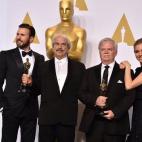 5c8b1b6f240000f404a4197c