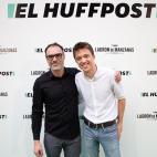 El director de 'El HuffPost', Guillermo Rodr&iacute;guez, e &Iacute;&ntilde;igo Errej&oacute;n (Podemos)