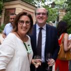 La subdirectora de 'El Pa&iacute;s' y directora de 'El Pa&iacute;s Semanal', Montserrat Dom&iacute;nguez, y &Aacute;ngel Gabilondo