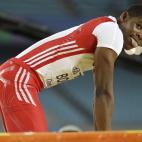 El cubano Lazaro Borges reacciona después de que la valla se le rompiera en la competencia de salto con garrocha el pasado jueves 09 de agosto.