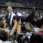 5c8ad557360000ba1a6c27cc