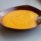 ▶️ Ingredientes (para 3 personas): media calabaza del tama&ntilde;o de la de la imagen, media cebolla, un diente de ajo, una ramita de perejil, aceite de oliva, sal y pimienta negra molida ▶️ Encuentra aqu&iacute; la receta co...