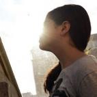 Vive en Alemania, en un centro para largas estancias junto a sus padres y su hermana. Su casa estuvo bajo asedio. A veces no había electricidad y los supermercados no siempre tenían comida. Intentaban no pensar en la guerra, mirar al futuro. H...