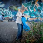 La reina Sof&iacute;a en un momento de la recogida.