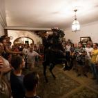 5c8a4a12240000f404a2e338