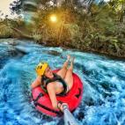 5c8b40ed240000f404a46e69